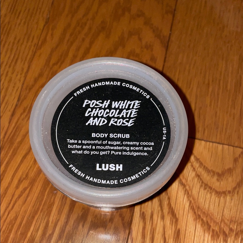 Lush Posh White Chocolate and Rose Body Scrub